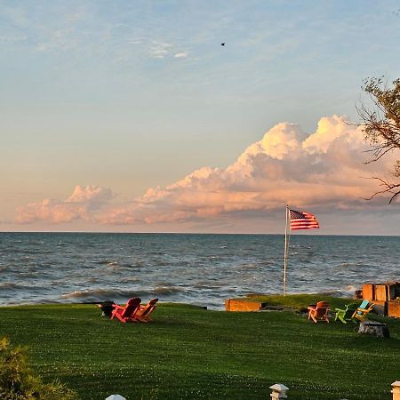 Seaside Lake-Front Cottage Madison エクステリア 写真